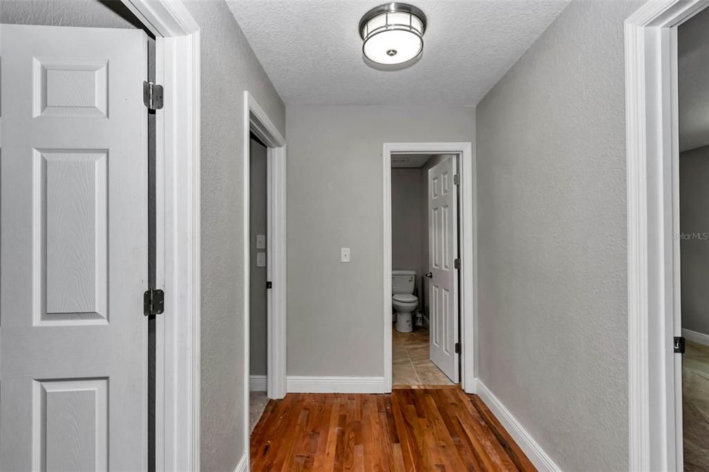 待售: $775,000 (4 贝兹, 2 浴室, 1829 平方英尺)