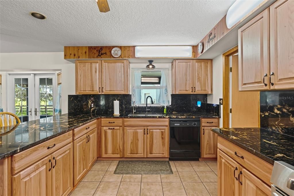 На продажу: $1,100,000 (3 спален, 2 ванн, 1940 Квадратных фут)