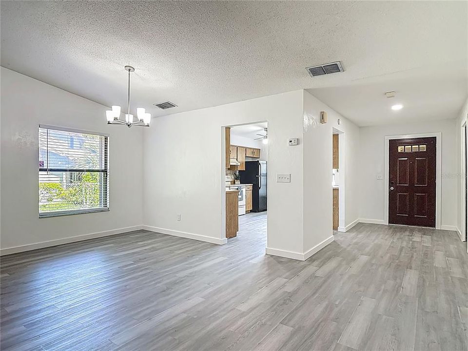 Activo con contrato: $279,000 (2 camas, 2 baños, 1515 Pies cuadrados)