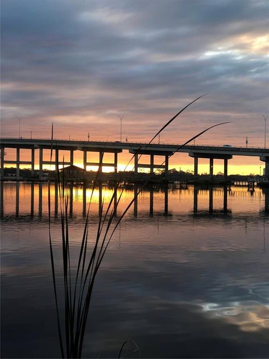 Activo con contrato: $279,000 (2 camas, 2 baños, 1515 Pies cuadrados)