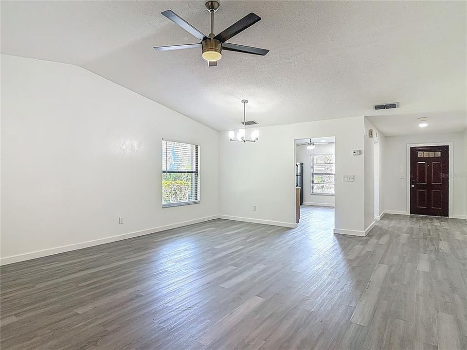 Activo con contrato: $279,000 (2 camas, 2 baños, 1515 Pies cuadrados)