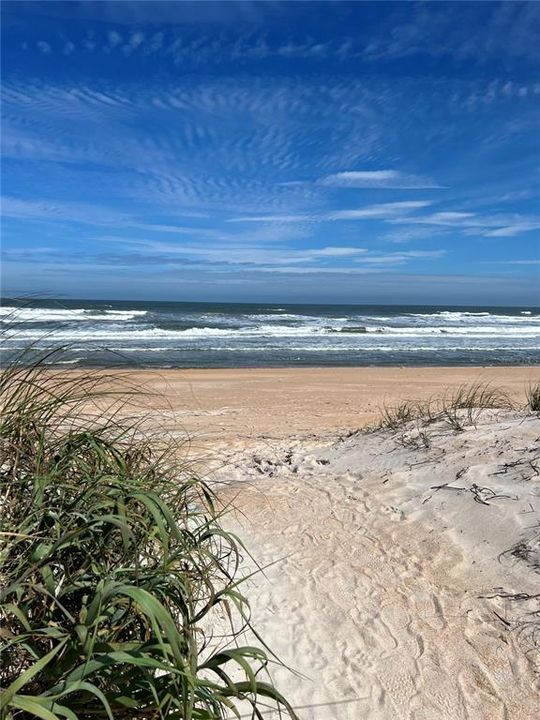 Activo con contrato: $279,000 (2 camas, 2 baños, 1515 Pies cuadrados)