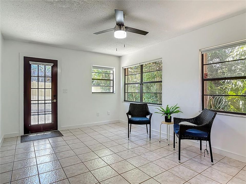 Activo con contrato: $279,000 (2 camas, 2 baños, 1515 Pies cuadrados)