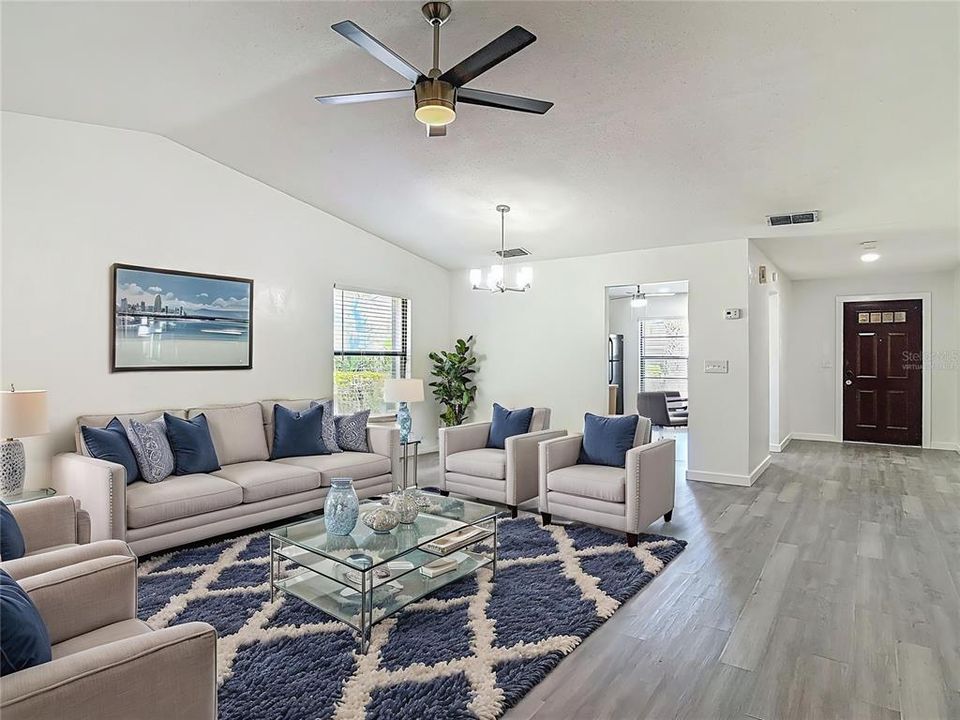 Activo con contrato: $279,000 (2 camas, 2 baños, 1515 Pies cuadrados)