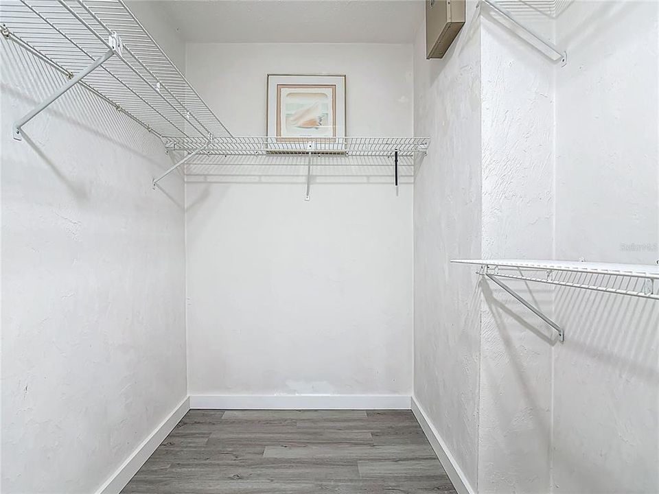 Activo con contrato: $279,000 (2 camas, 2 baños, 1515 Pies cuadrados)