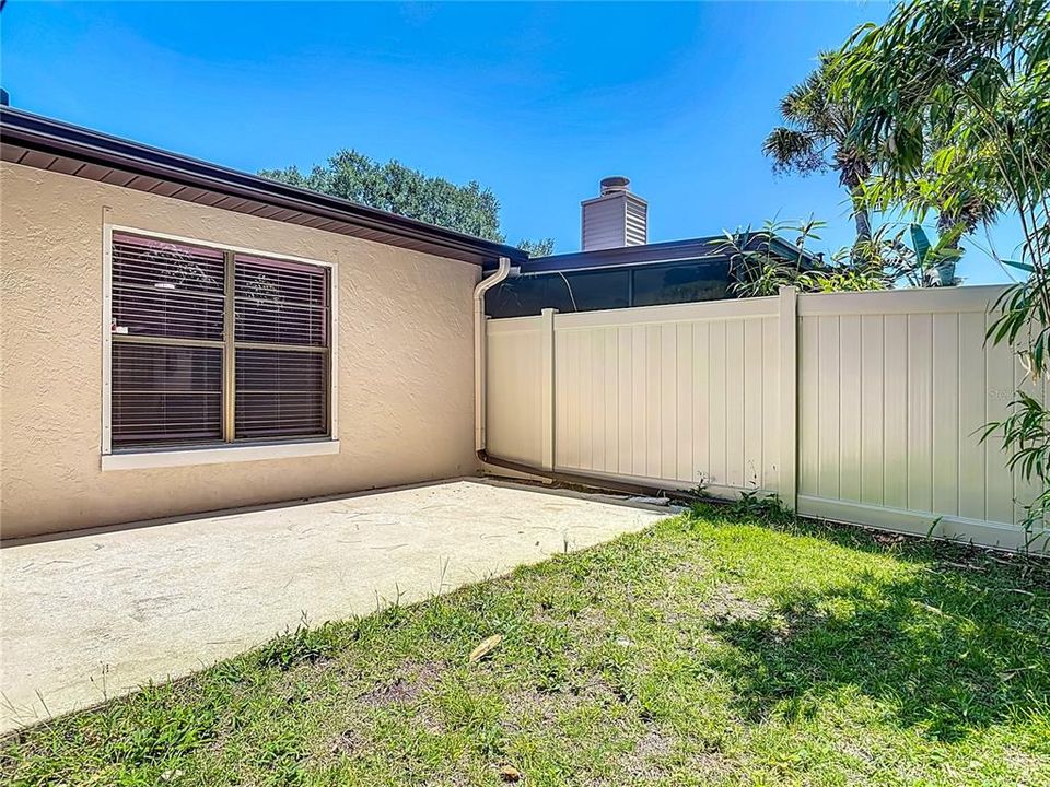 Activo con contrato: $279,000 (2 camas, 2 baños, 1515 Pies cuadrados)