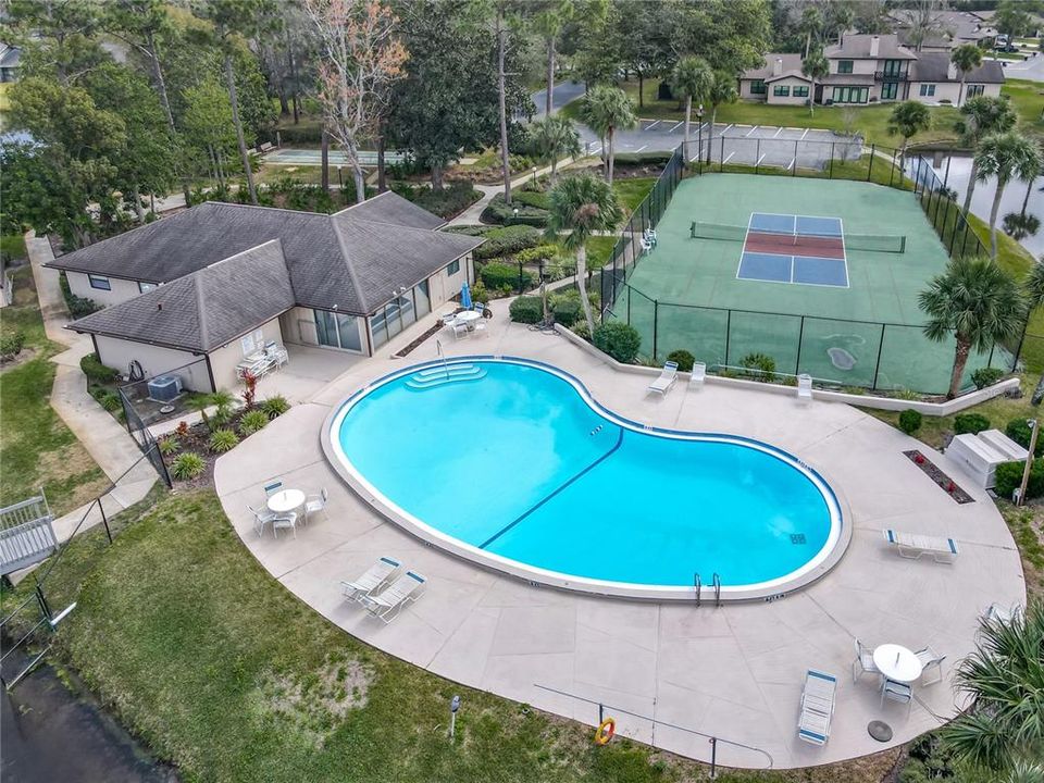 Activo con contrato: $279,000 (2 camas, 2 baños, 1515 Pies cuadrados)