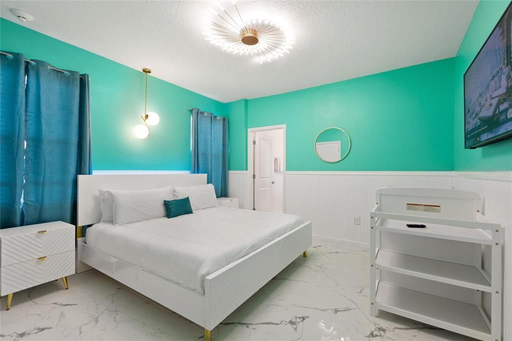 Active With Contract: $2,300,000 (15 beds, 15 baths, 6249 Square Feet)