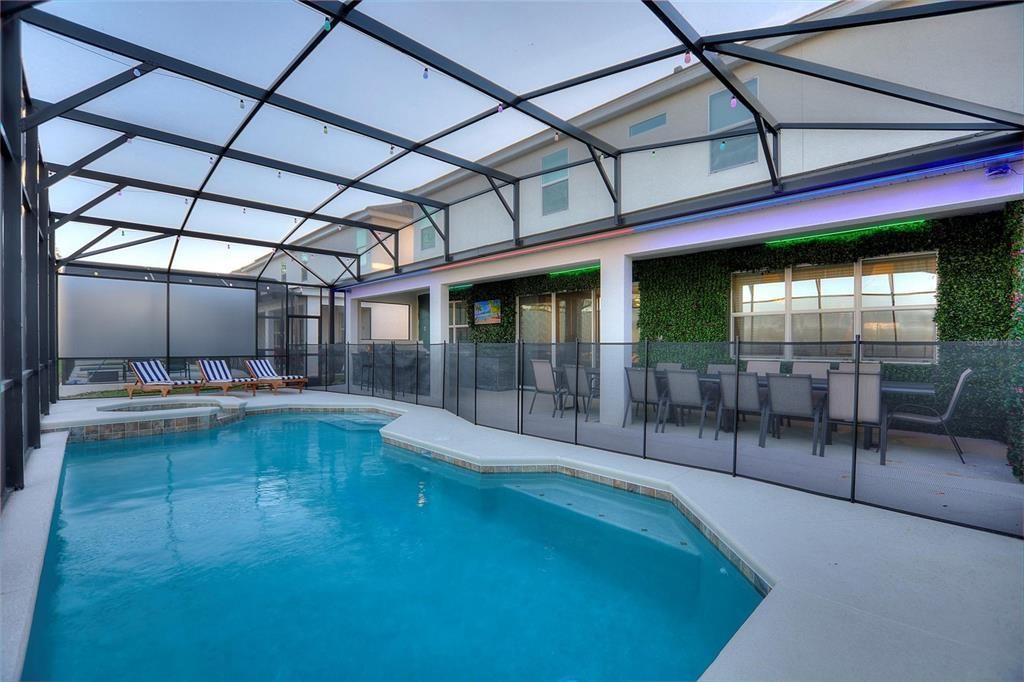 Active With Contract: $2,300,000 (15 beds, 15 baths, 6249 Square Feet)