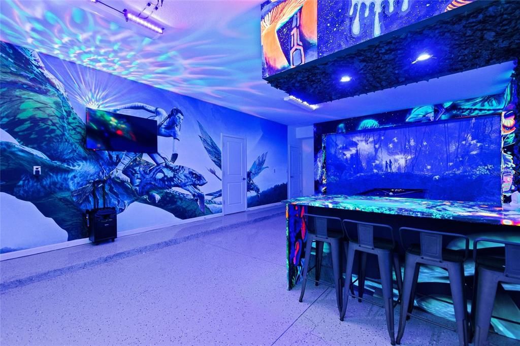 Active With Contract: $2,300,000 (15 beds, 15 baths, 6249 Square Feet)