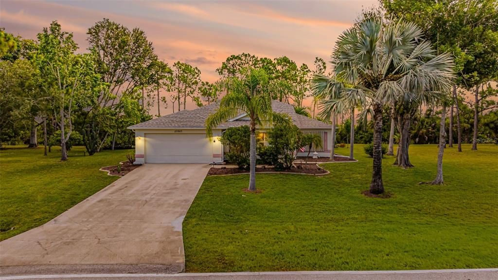 Recently Sold: $330,000 (3 beds, 2 baths, 1552 Square Feet)