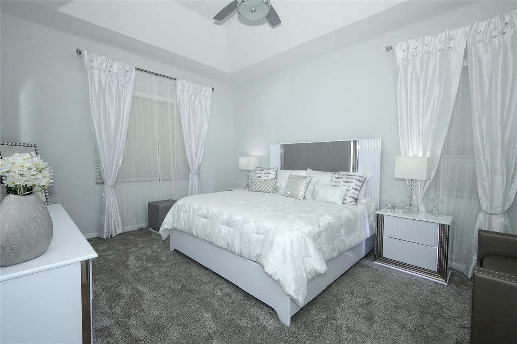 На продажу: $485,000 (3 спален, 2 ванн, 1832 Квадратных фут)