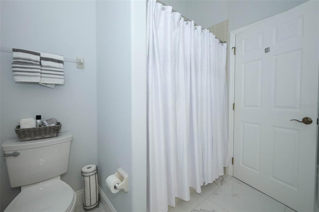 На продажу: $485,000 (3 спален, 2 ванн, 1832 Квадратных фут)