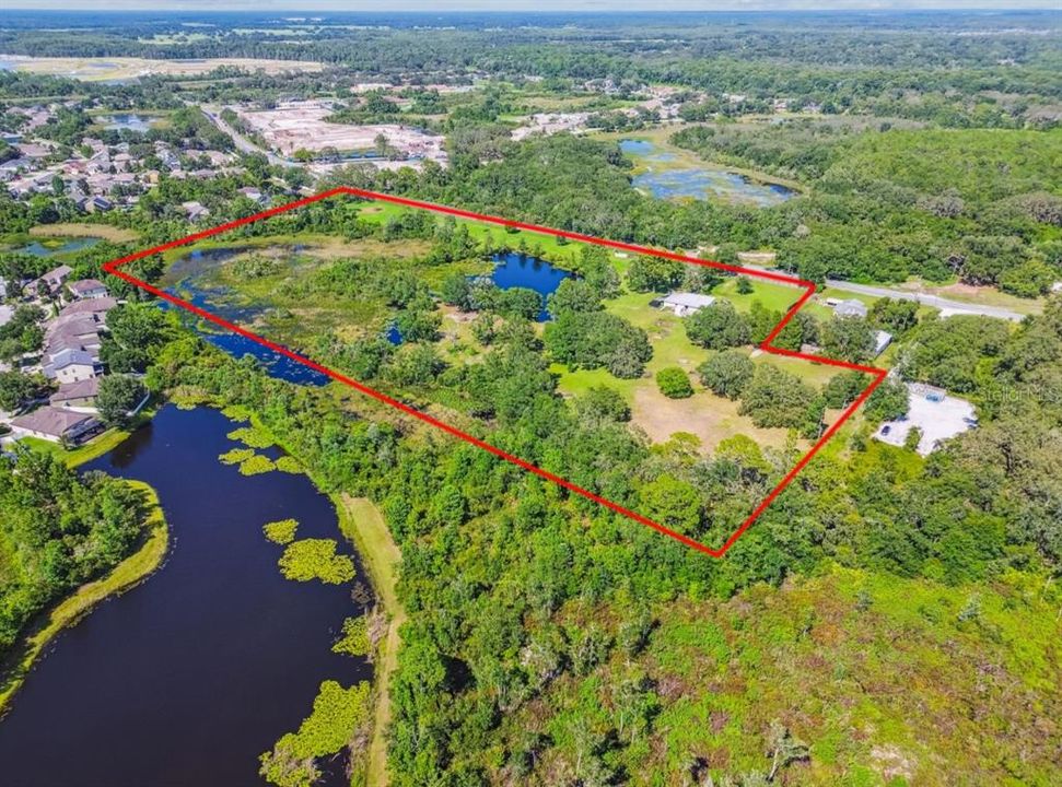 待售: $2,850,000 (17.00 acres)