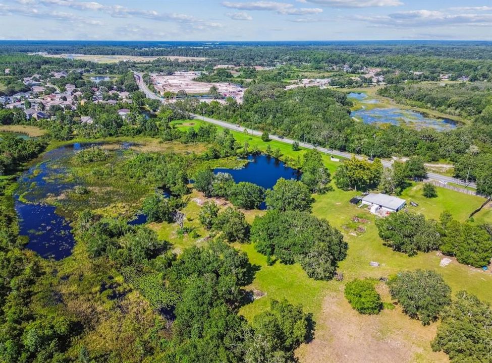 待售: $2,850,000 (17.00 acres)