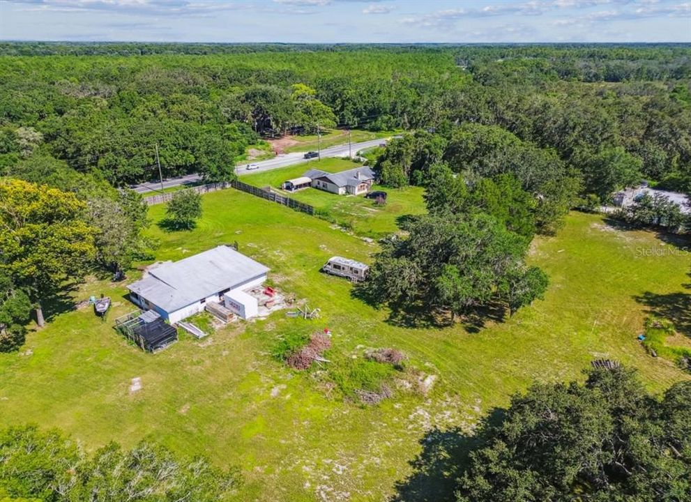 待售: $2,850,000 (17.00 acres)