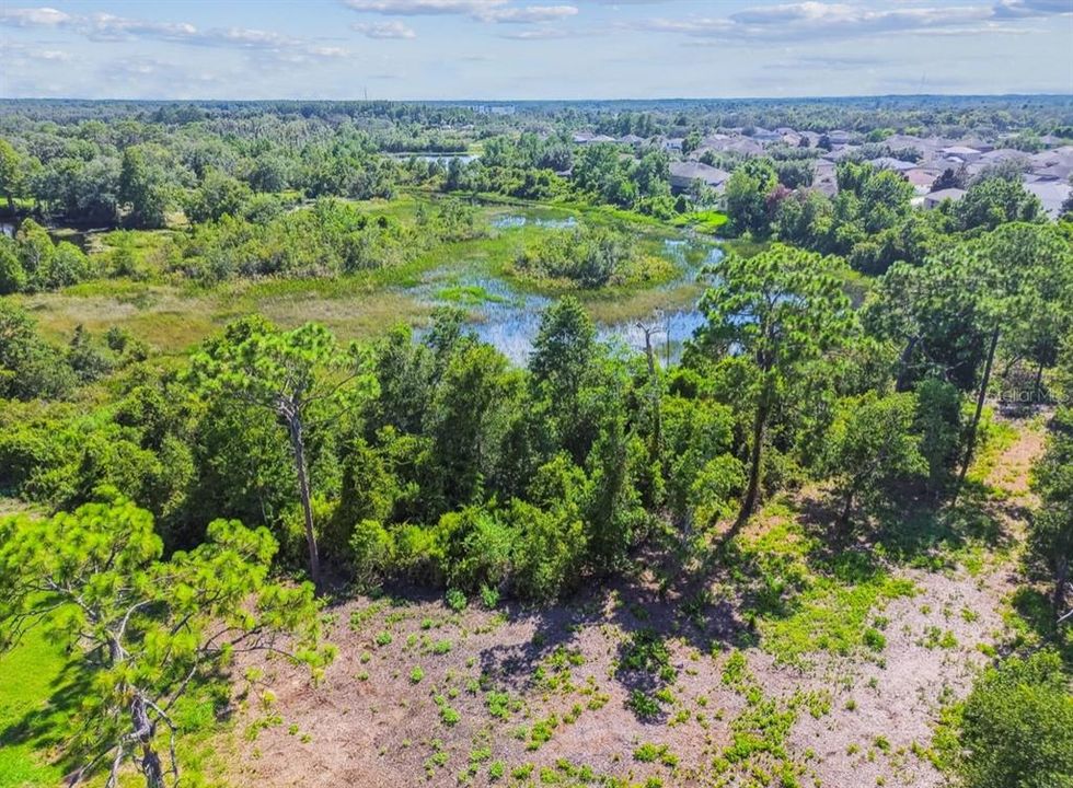 待售: $2,850,000 (17.00 acres)