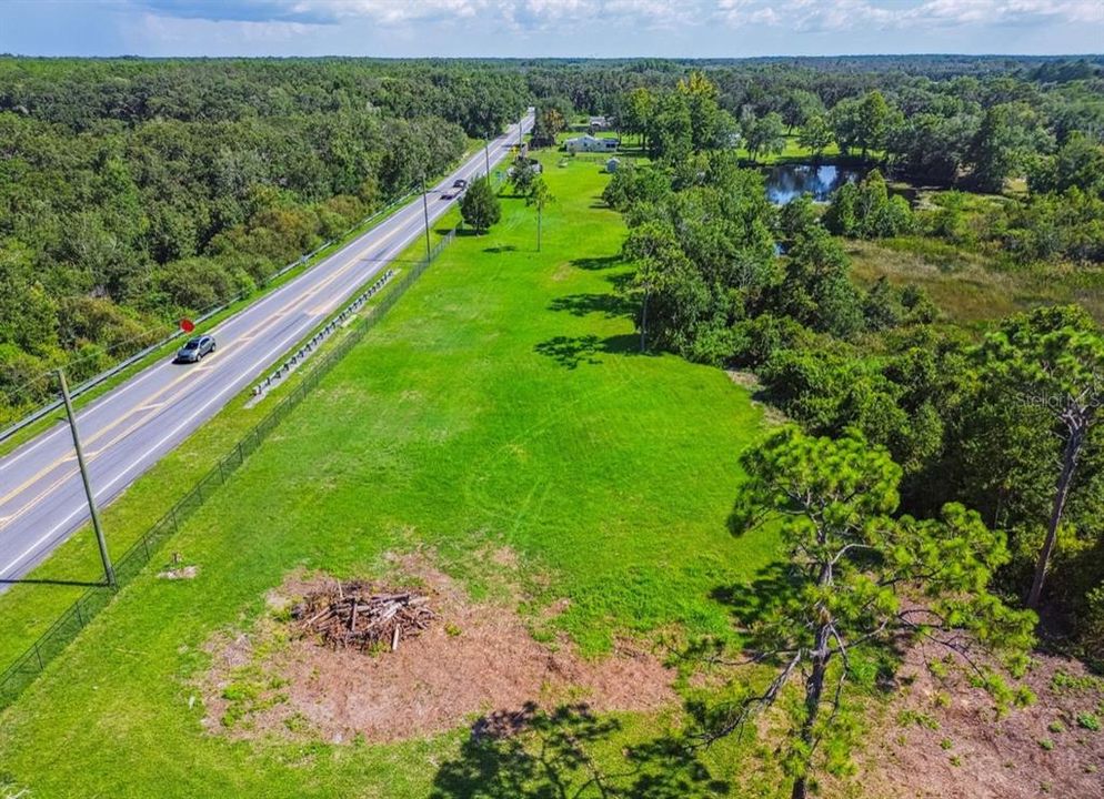 待售: $2,850,000 (17.00 acres)