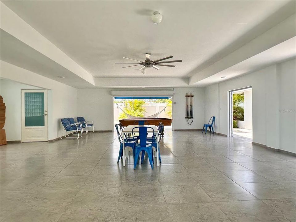 For Sale: $2,100,000 (4 beds, 5 baths, 5715 Square Feet)