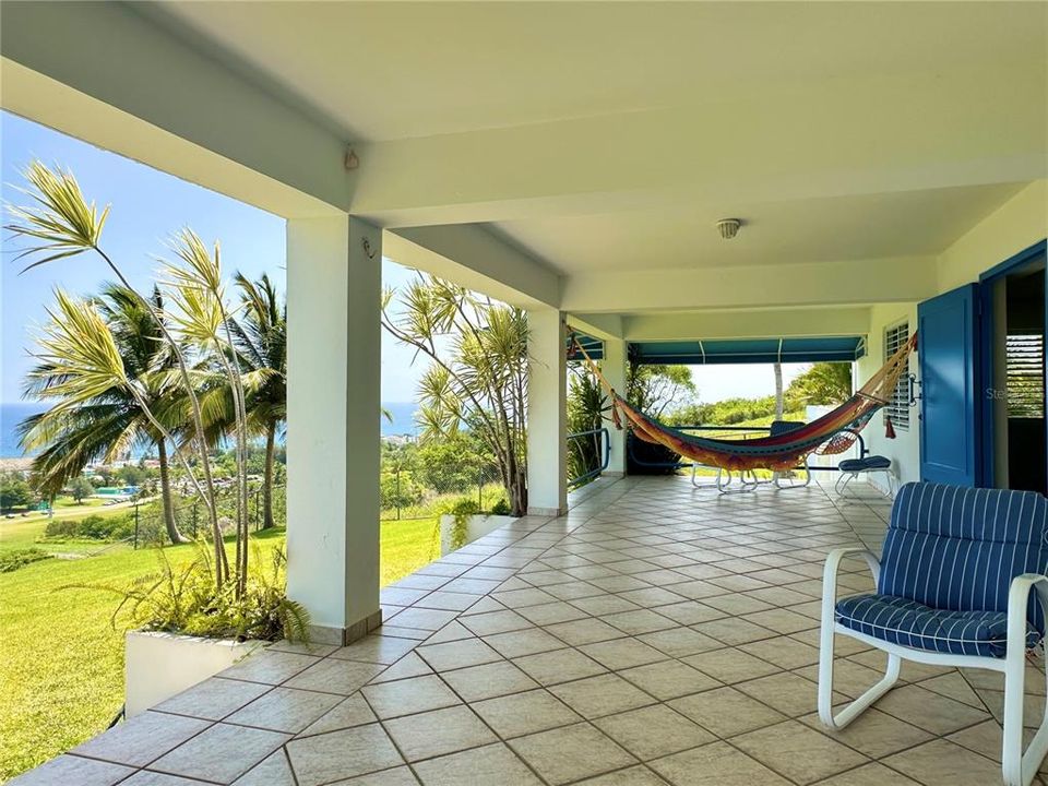 For Sale: $2,100,000 (4 beds, 5 baths, 5715 Square Feet)