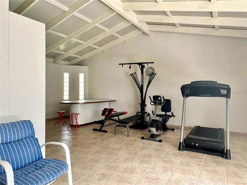 For Sale: $2,100,000 (4 beds, 5 baths, 5715 Square Feet)