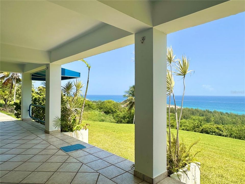 For Sale: $2,100,000 (4 beds, 5 baths, 5715 Square Feet)