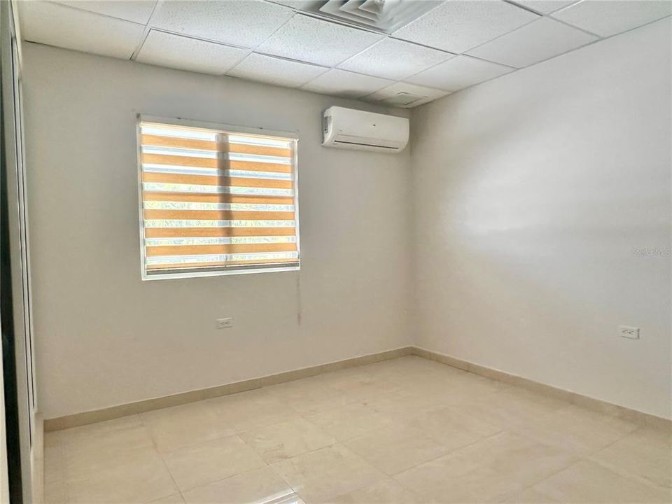 For Sale: $2,100,000 (4 beds, 5 baths, 5715 Square Feet)