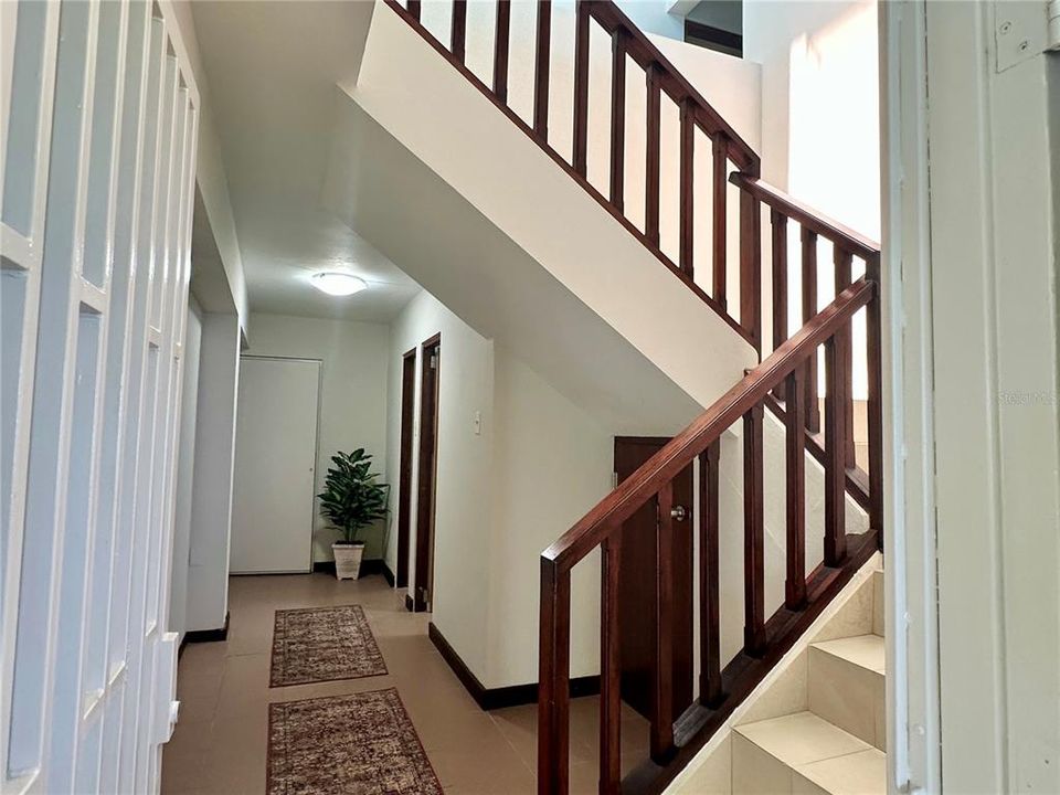 For Sale: $2,100,000 (4 beds, 5 baths, 5715 Square Feet)