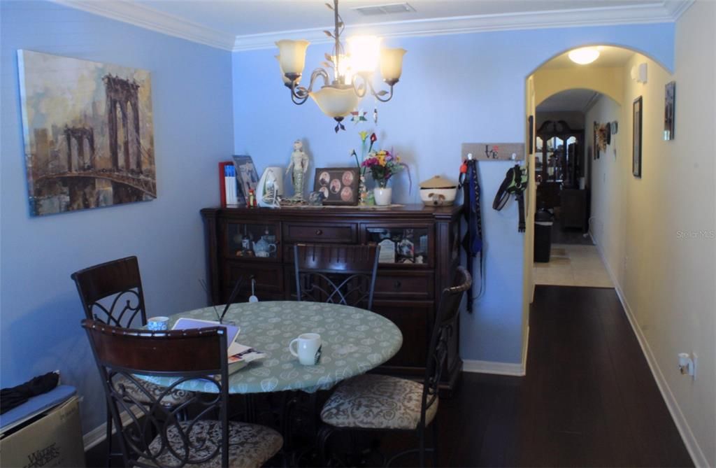 На продажу: $206,000 (2 спален, 2 ванн, 1561 Квадратных фут)