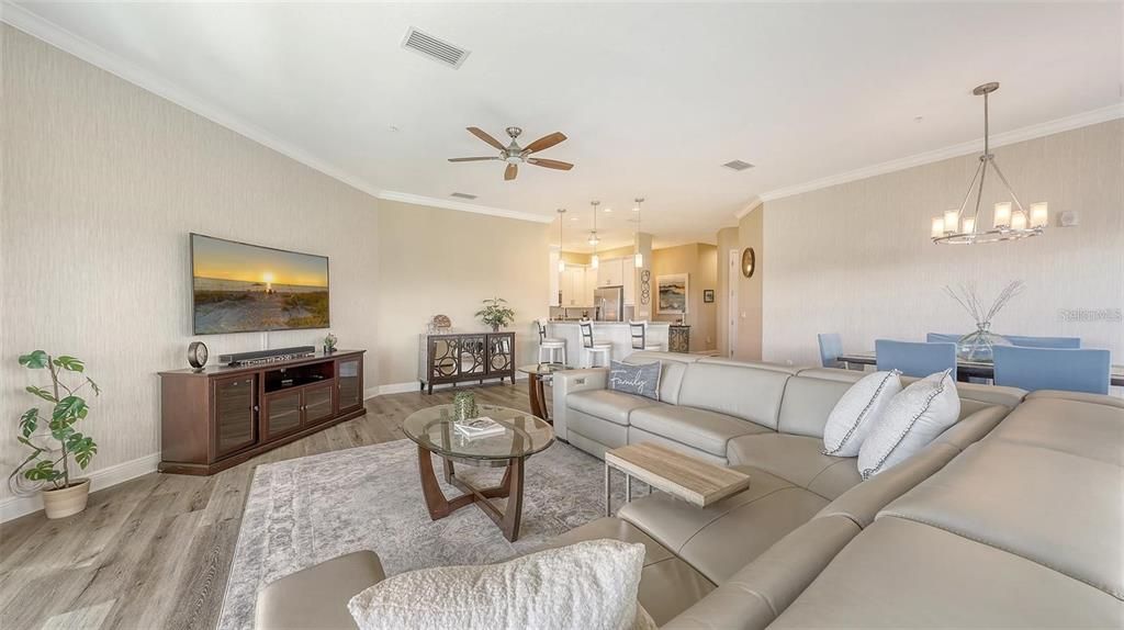 Active With Contract: $550,000 (3 beds, 2 baths, 1854 Square Feet)