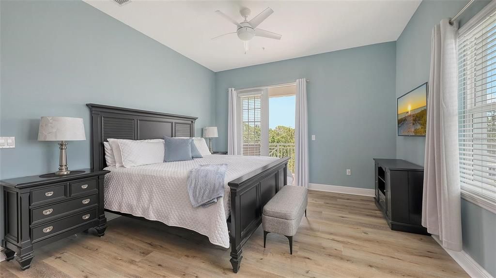 Active With Contract: $550,000 (3 beds, 2 baths, 1854 Square Feet)