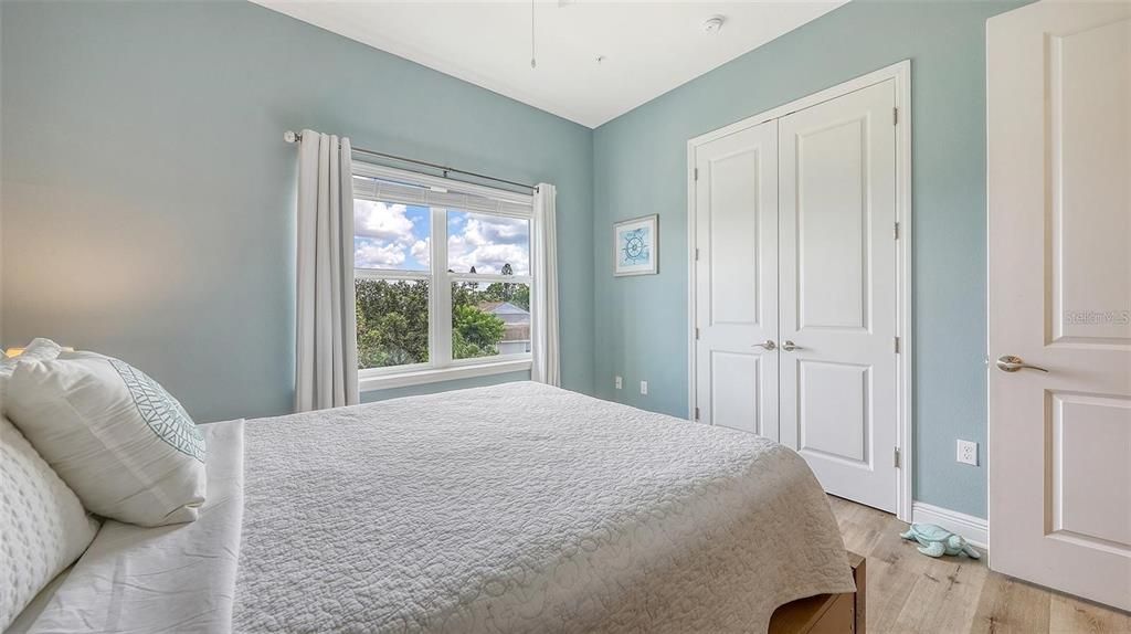 Active With Contract: $550,000 (3 beds, 2 baths, 1854 Square Feet)