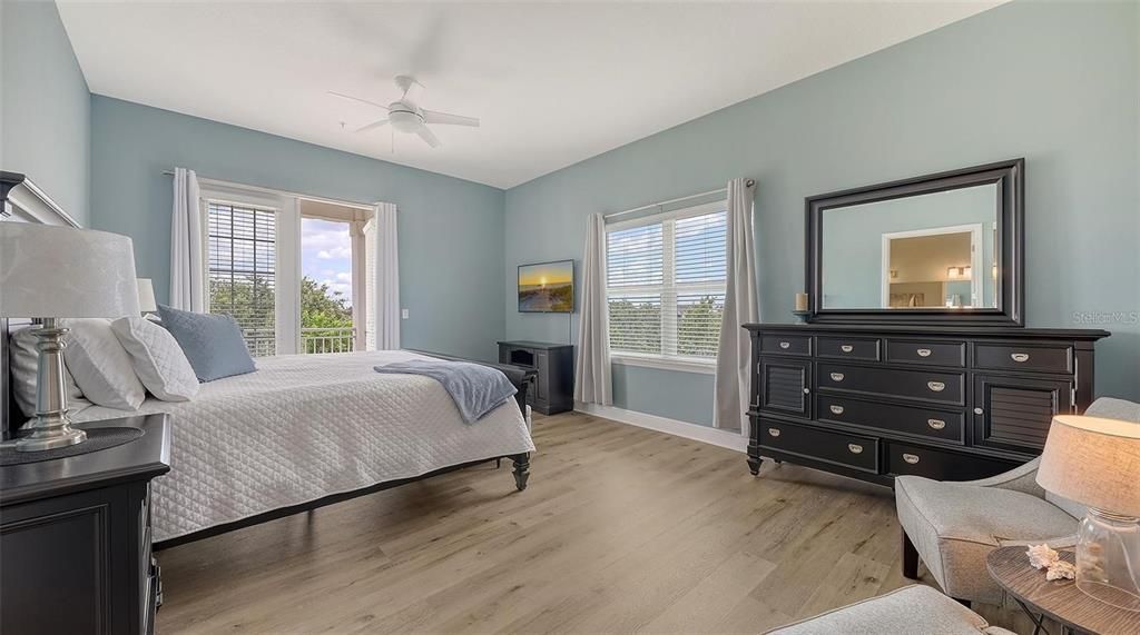 Active With Contract: $550,000 (3 beds, 2 baths, 1854 Square Feet)