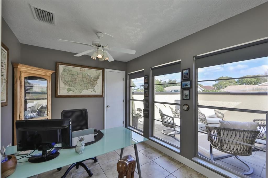 Activo con contrato: $299,900 (3 camas, 2 baños, 1597 Pies cuadrados)