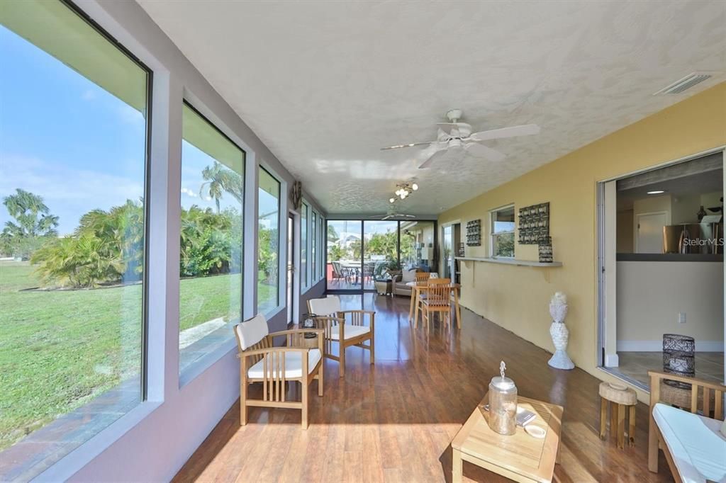 Activo con contrato: $299,900 (3 camas, 2 baños, 1597 Pies cuadrados)