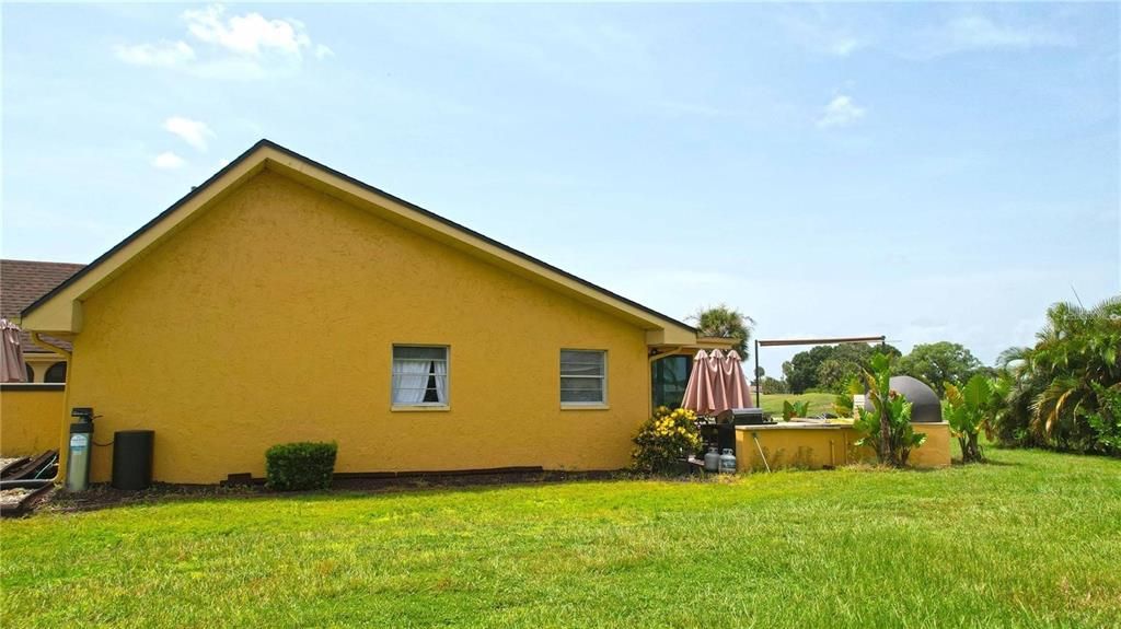 Activo con contrato: $299,900 (3 camas, 2 baños, 1597 Pies cuadrados)