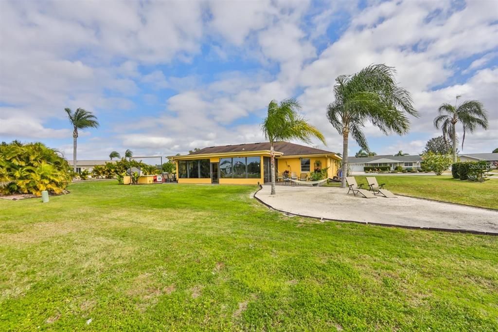 Activo con contrato: $299,900 (3 camas, 2 baños, 1597 Pies cuadrados)