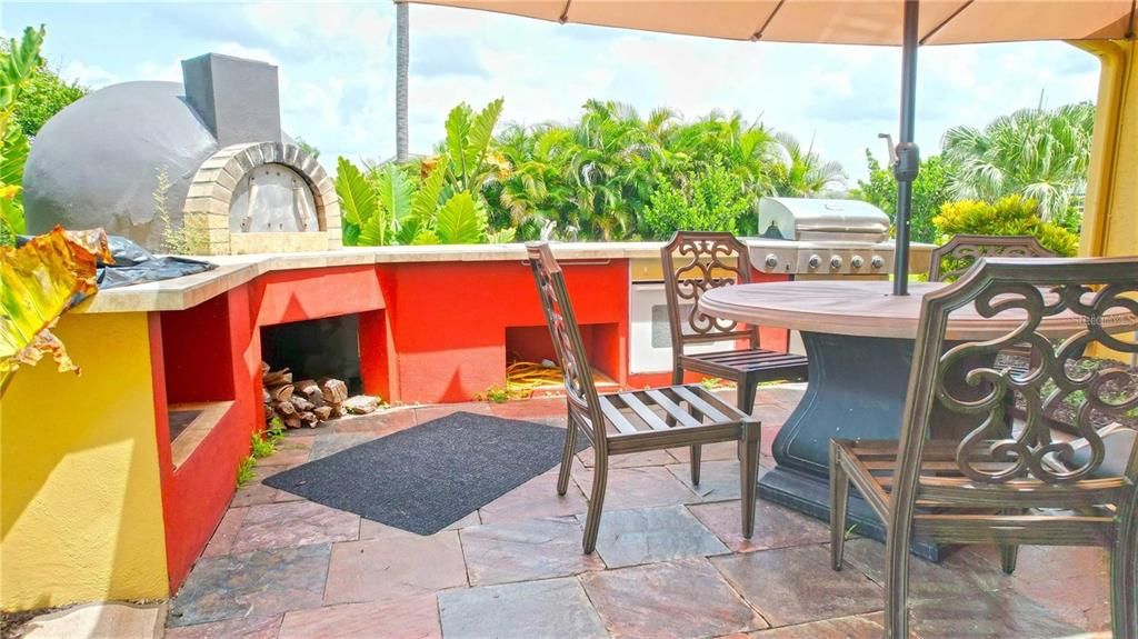 Activo con contrato: $299,900 (3 camas, 2 baños, 1597 Pies cuadrados)