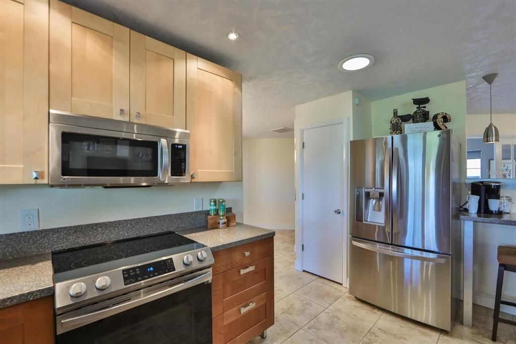 Activo con contrato: $299,900 (3 camas, 2 baños, 1597 Pies cuadrados)