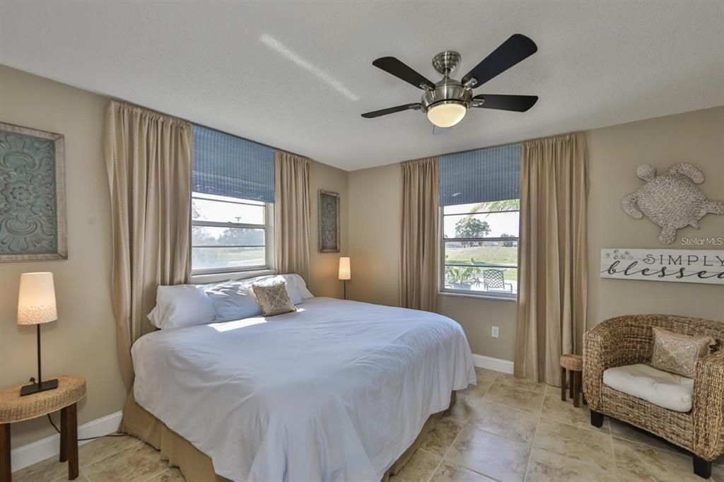 Activo con contrato: $299,900 (3 camas, 2 baños, 1597 Pies cuadrados)