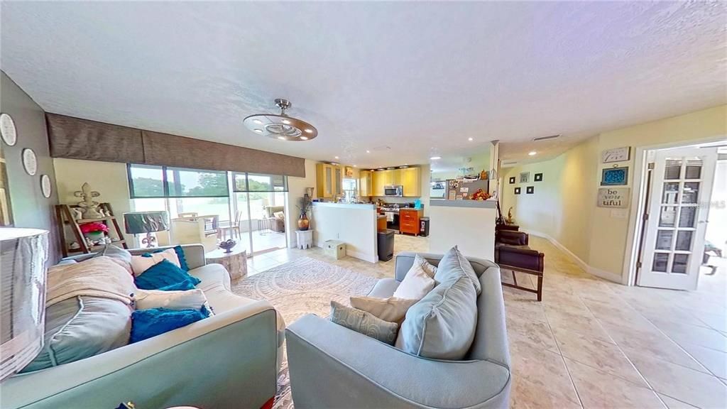 Activo con contrato: $299,900 (3 camas, 2 baños, 1597 Pies cuadrados)