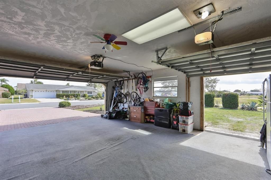 Activo con contrato: $299,900 (3 camas, 2 baños, 1597 Pies cuadrados)