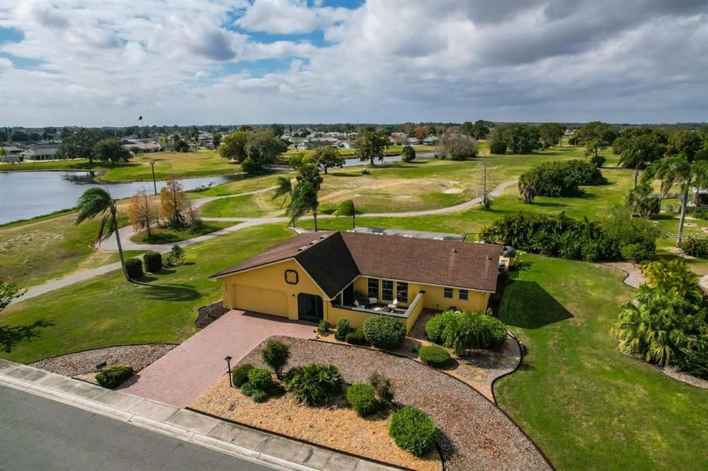 Activo con contrato: $299,900 (3 camas, 2 baños, 1597 Pies cuadrados)