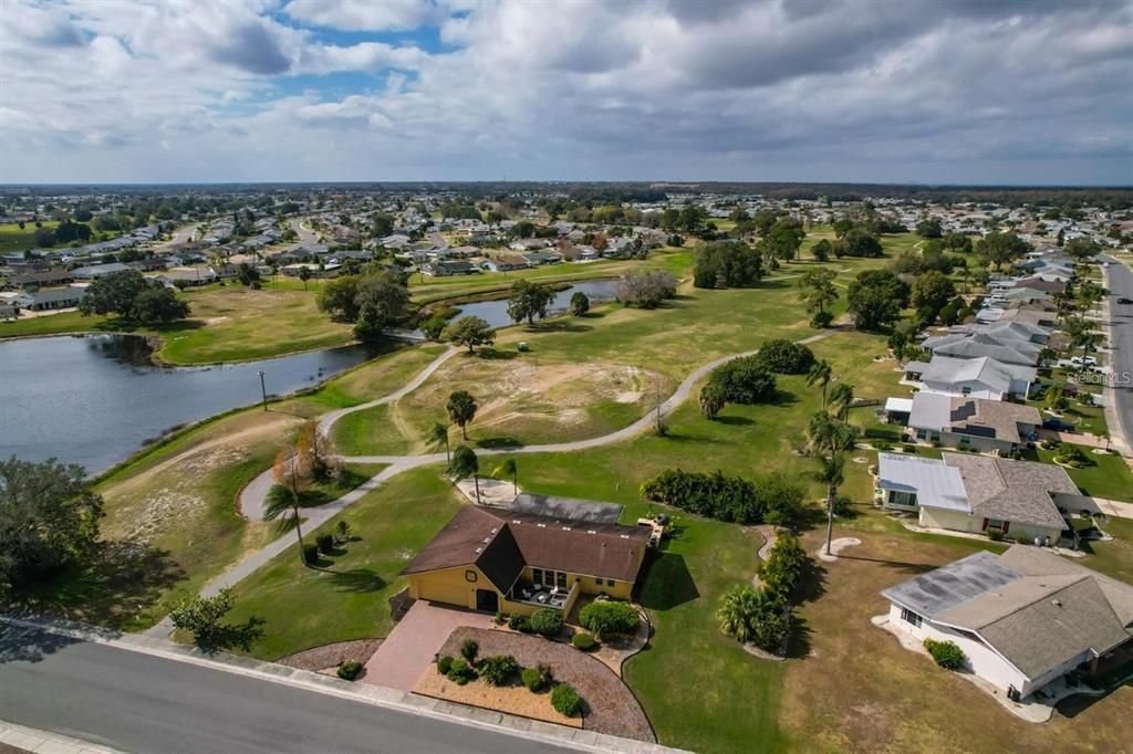 Activo con contrato: $299,900 (3 camas, 2 baños, 1597 Pies cuadrados)