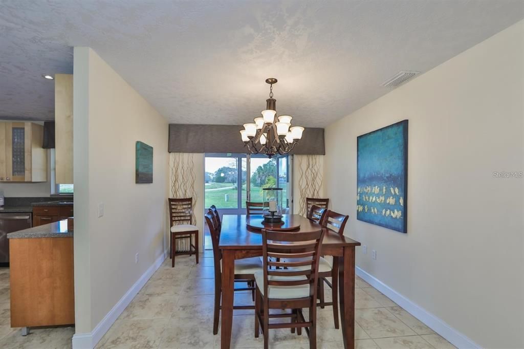 Activo con contrato: $299,900 (3 camas, 2 baños, 1597 Pies cuadrados)