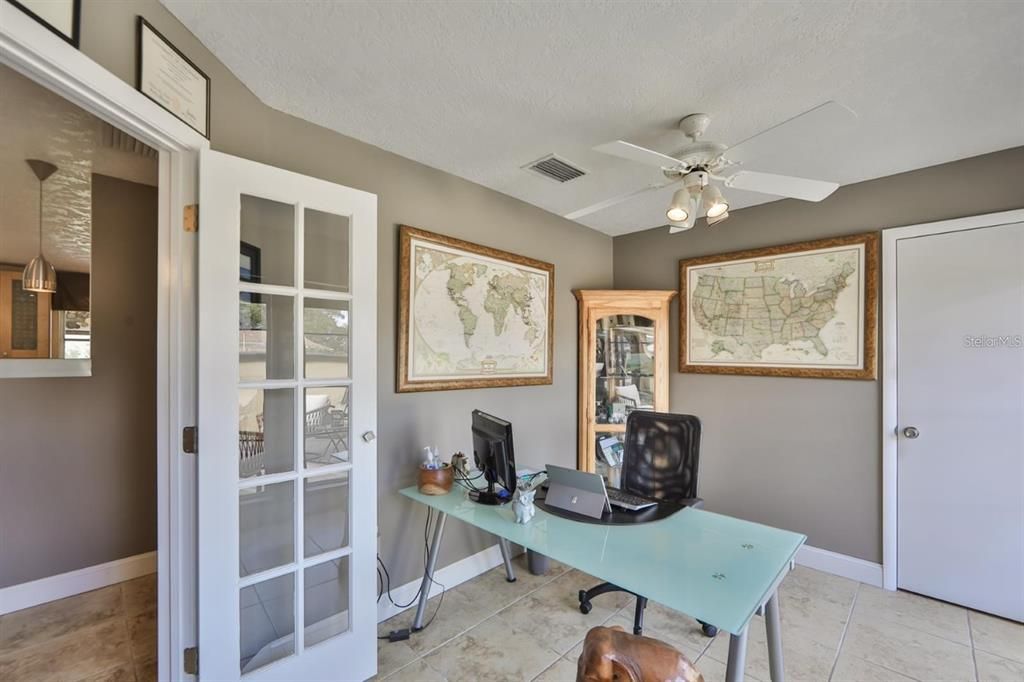 Activo con contrato: $299,900 (3 camas, 2 baños, 1597 Pies cuadrados)