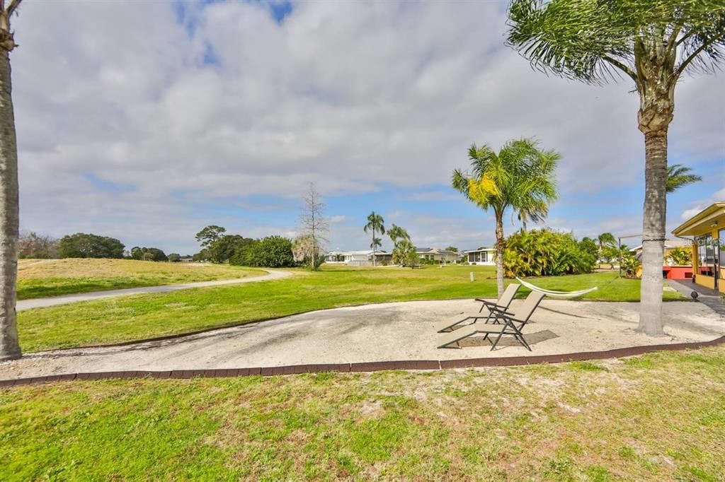 Activo con contrato: $299,900 (3 camas, 2 baños, 1597 Pies cuadrados)