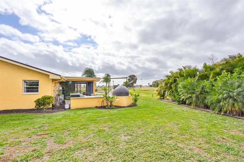 Activo con contrato: $299,900 (3 camas, 2 baños, 1597 Pies cuadrados)