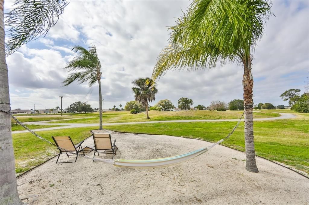 Activo con contrato: $299,900 (3 camas, 2 baños, 1597 Pies cuadrados)