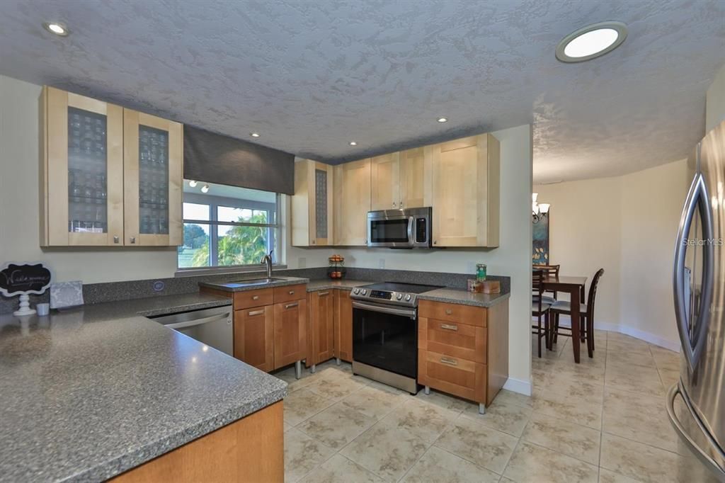 Activo con contrato: $299,900 (3 camas, 2 baños, 1597 Pies cuadrados)